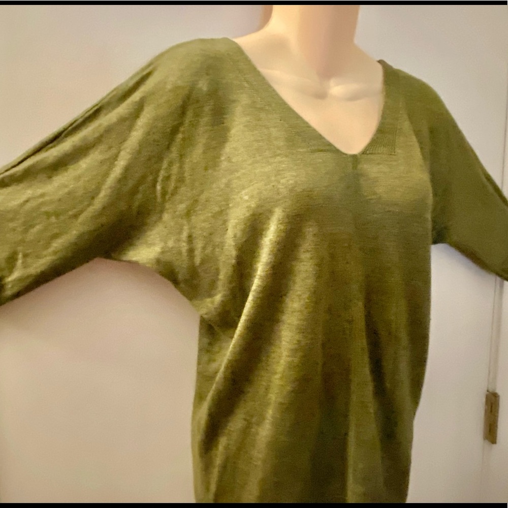 (4) Woman Talbots Oversized Minimalist linen Quiet Luxury Longline Sweat…